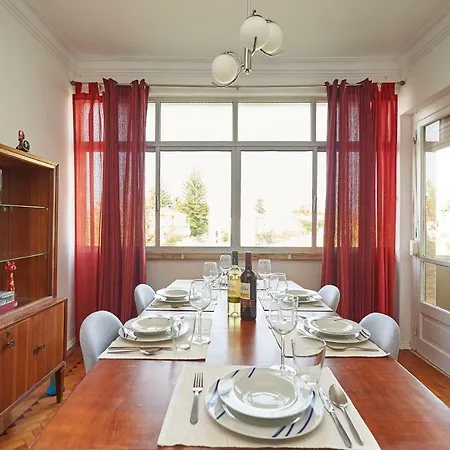 Sea La Vie Apartment *